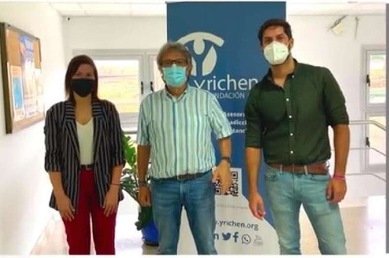 Cristina Ramos durante la visita al centro/TA.